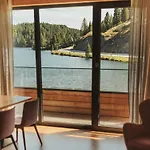 Alpin Peaks מלון *