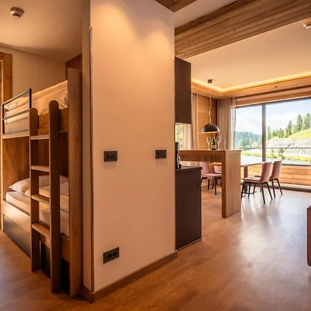 Alpin Peaks Otel