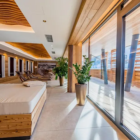 Alpin Peaks Hotel *